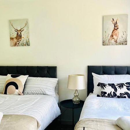 Ashford Retreat - Luxury Home With Double Parking מראה חיצוני תמונה