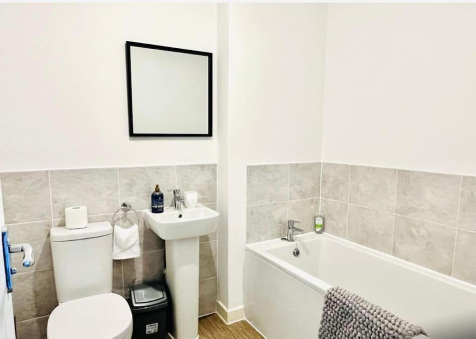 Ashford Retreat - Luxury Home With Double Parking מראה חיצוני תמונה